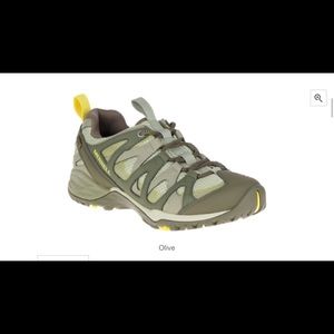 COPY - Women’s olive siren merrell hiking shoes size 9.5